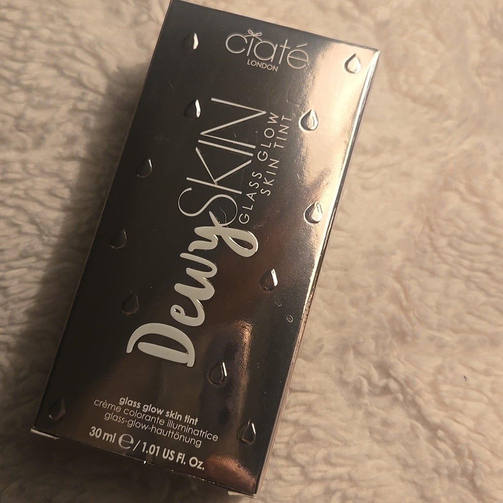 Ciaté London Dewy Skin Tint New In Box - Picture 4 of 4